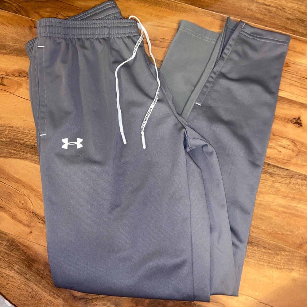 grey under armor sweats